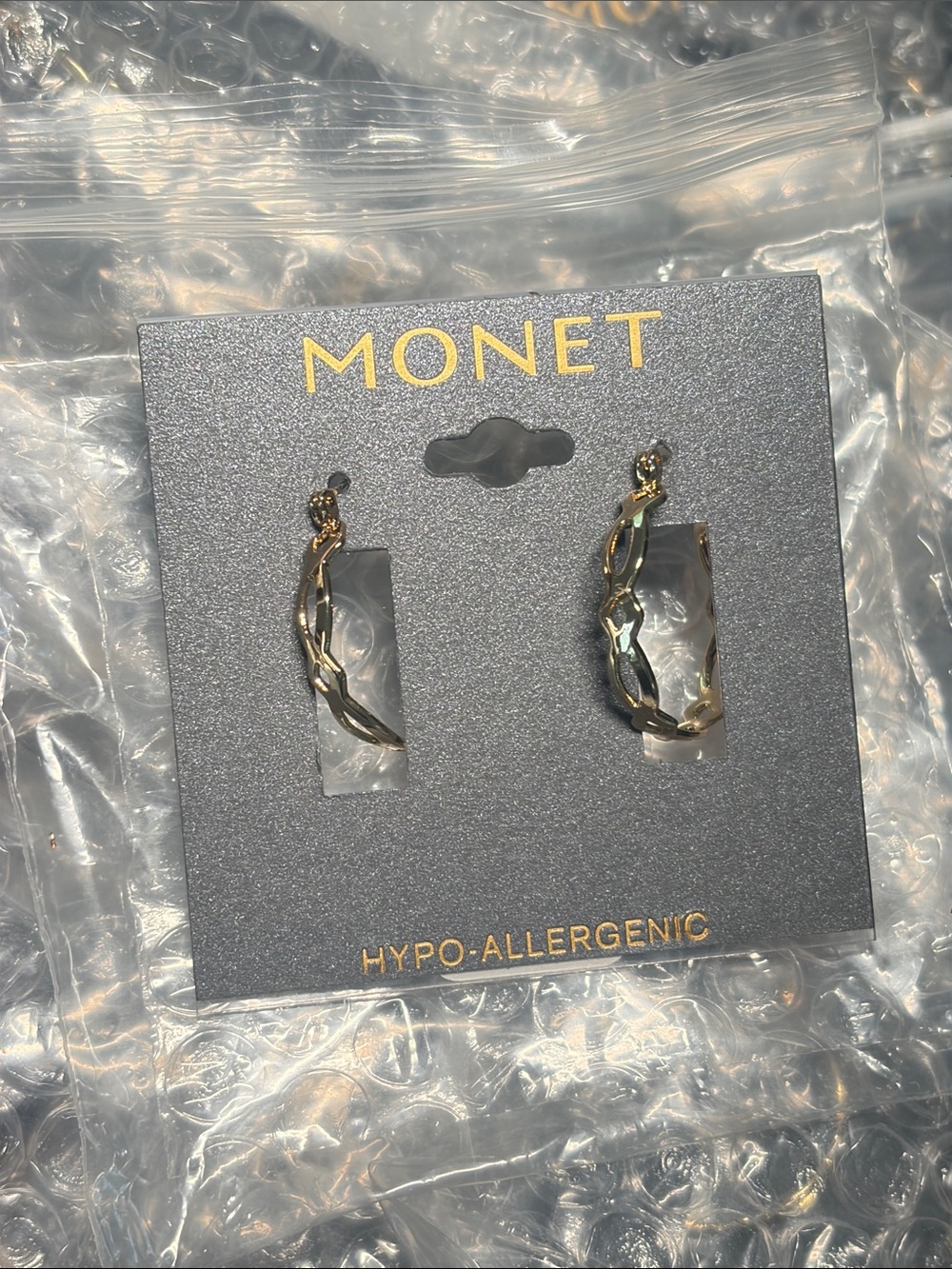 RESELLER LOT ONE DOZEN MONET NEW ON CARD 1” GOLD TONE HOOP EARRINGS $192 RETAIL